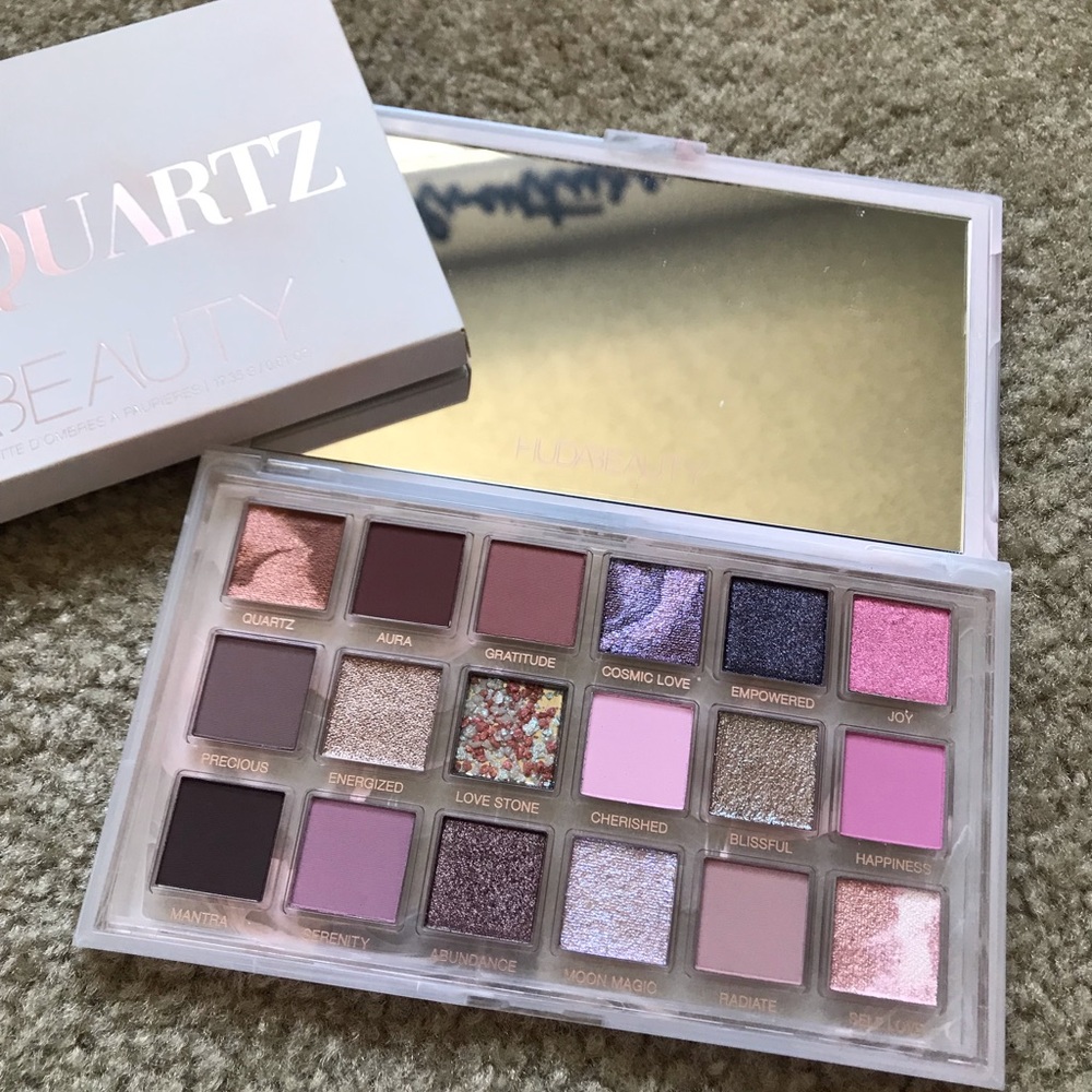 HUDA BEAUTY ROSE QUARTZ EYESHADOW PALETTE